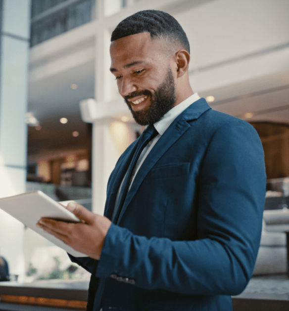 Affiliate Insights for Publishers: Male business worker checking iPad
